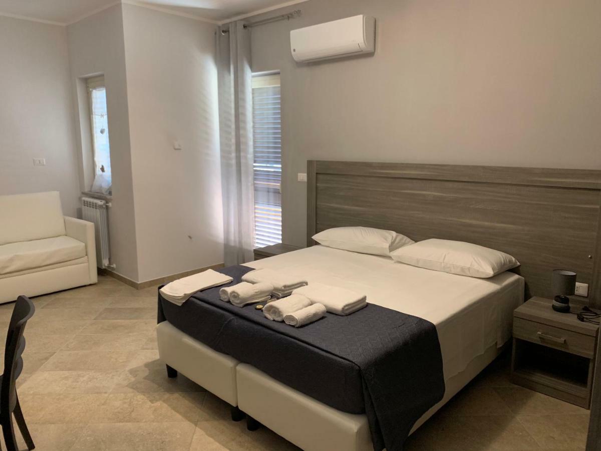 Stanza Vacanza Lo Stadio Sibari Exteriör bild